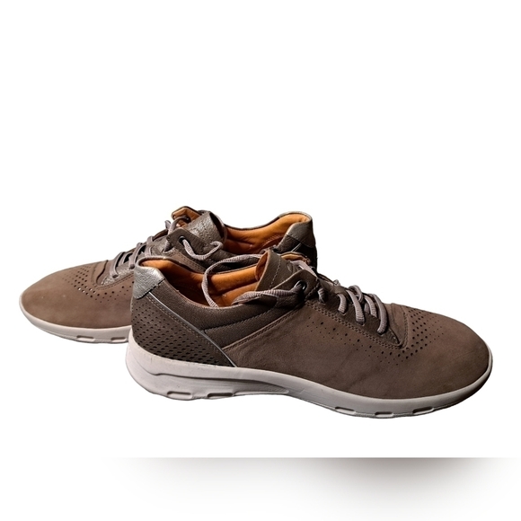 Rockport Comfort Sneakers Light Brown Suede Perforated Breathable Size 11 - Picture 2 of 12
